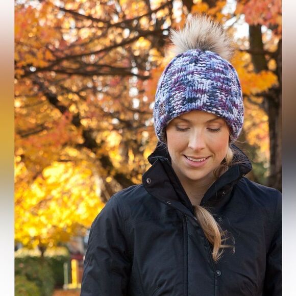 Lululemon Toasty Toque
Black Swan Lilac Persian Purple Plum Space Dye main image 4